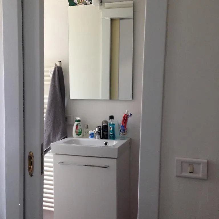 Apartman Studio Monte Ceneri 71 Hotel Milánó